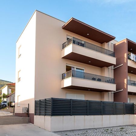 Apartment Ivi Трогир Екстериор снимка