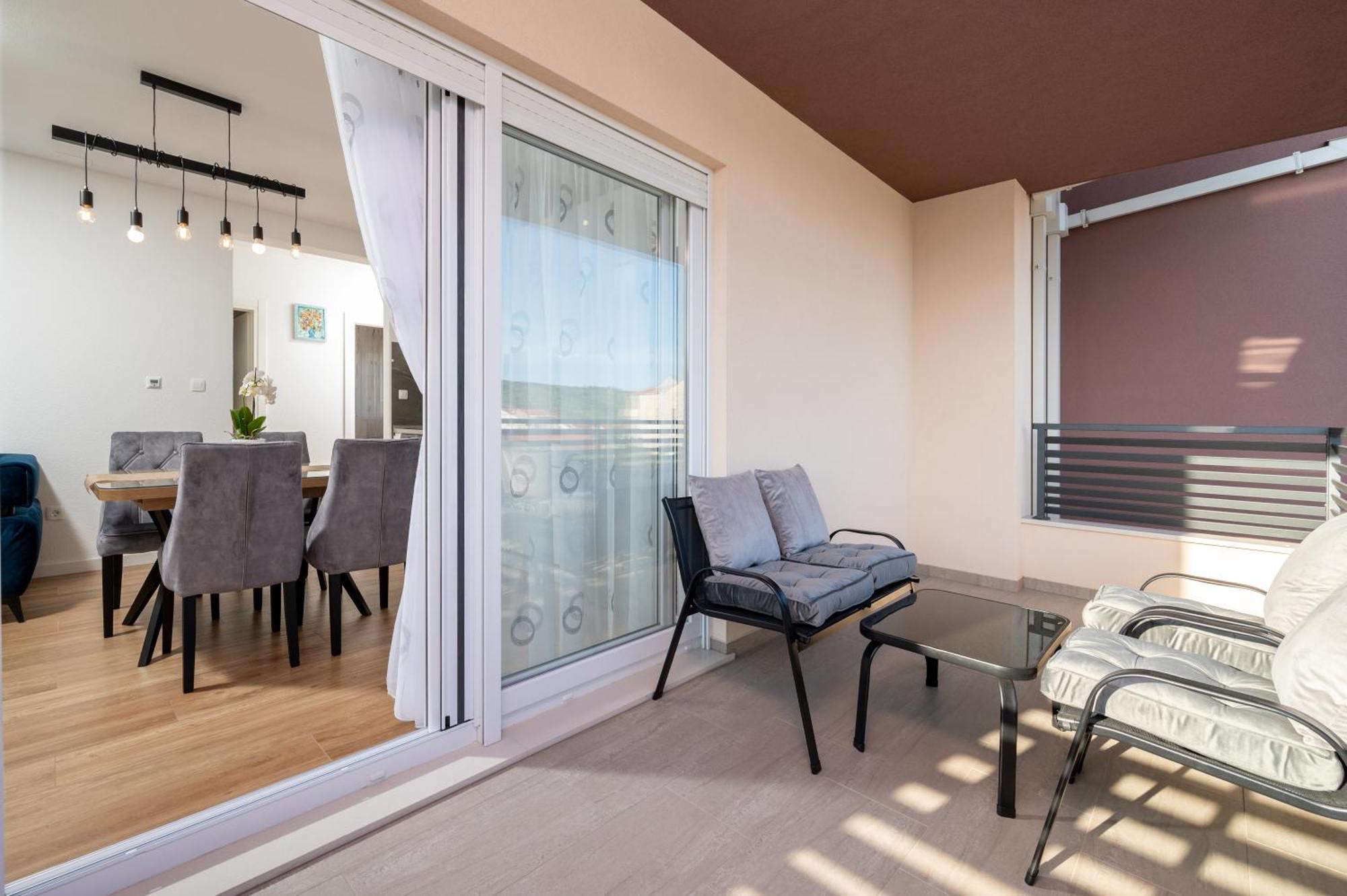 Apartment Ivi Трогир Екстериор снимка