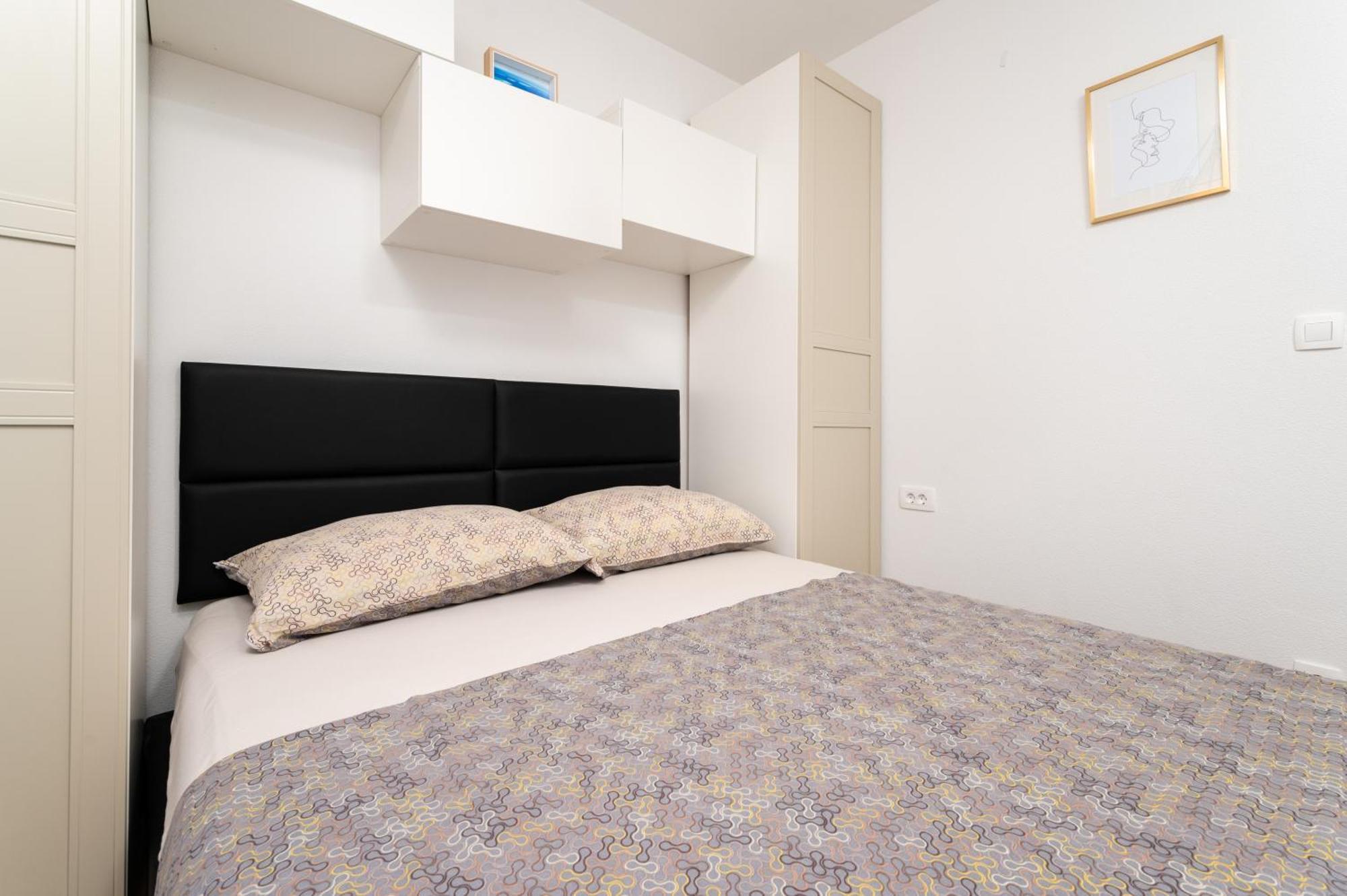 Apartment Ivi Трогир Екстериор снимка