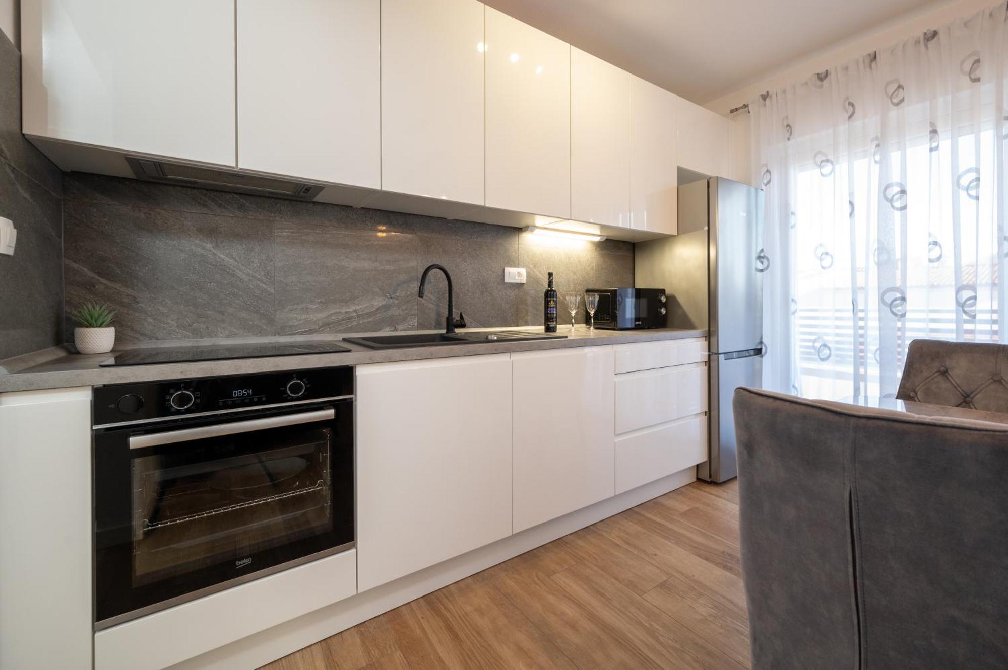 Apartment Ivi Трогир Екстериор снимка