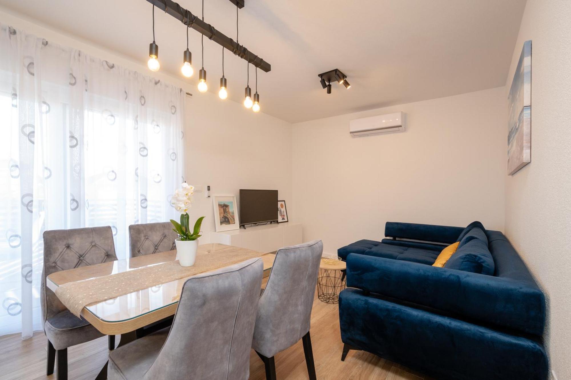 Apartment Ivi Трогир Екстериор снимка