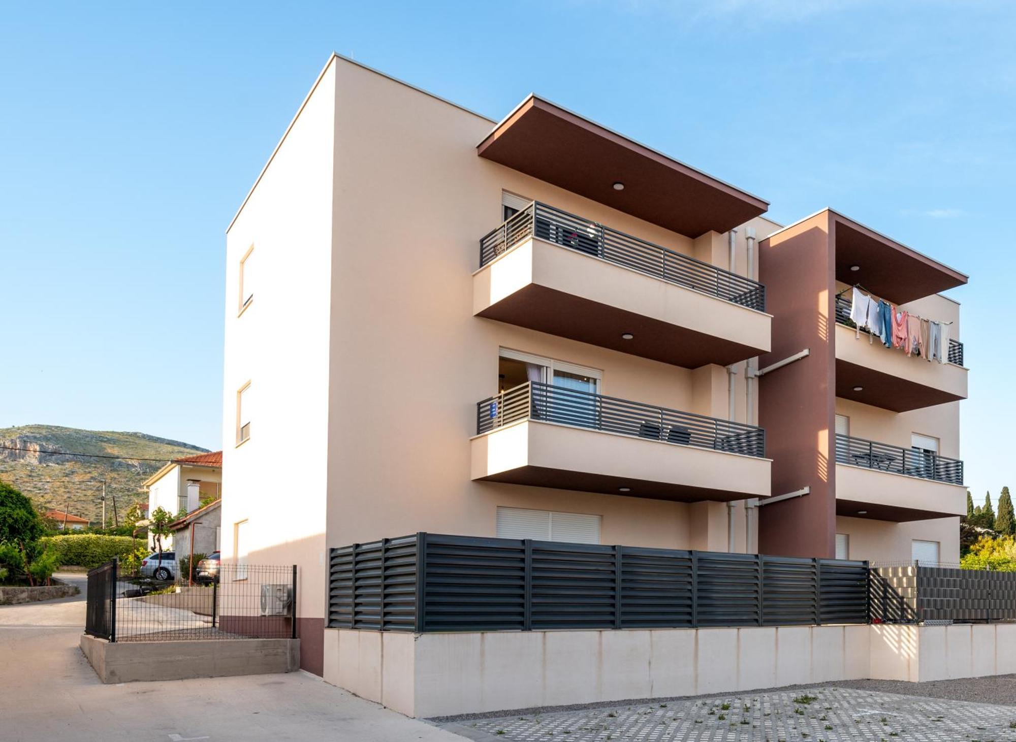 Apartment Ivi Трогир Екстериор снимка